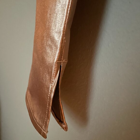 Express, Rose Gold, Size 2, Metallic Mid Rise Jeans - Picture 4 of 7